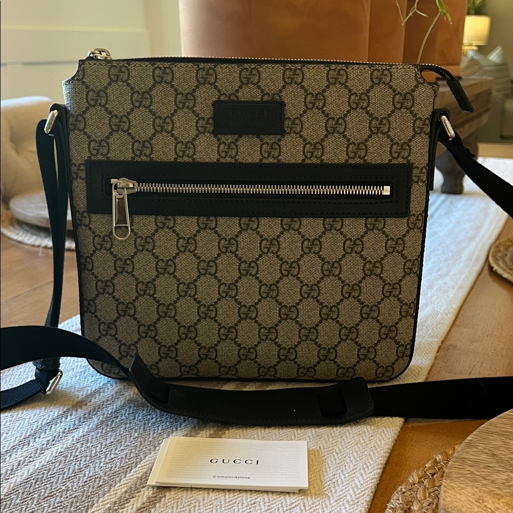 Gucci Brown/Black GG Supreme Messenger Bag